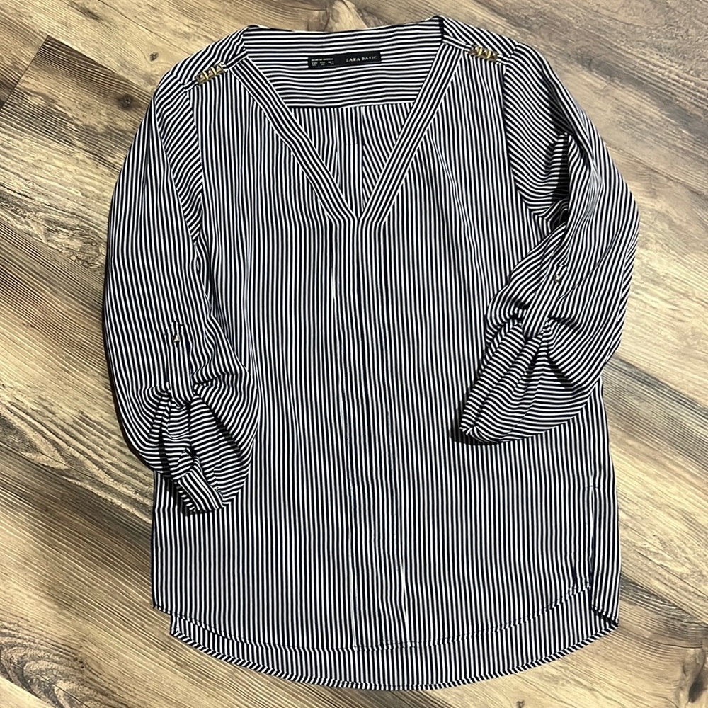 Women’s Zara blouse